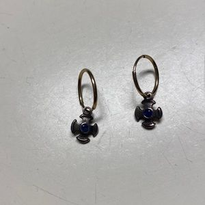 Hoop earring with Maltese style cross with amethyst